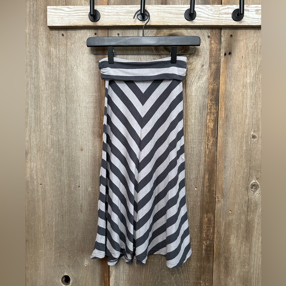 77kids by American Eagle Fold Over Waist Striped Skirt in Gray Size XS 5 6 girls